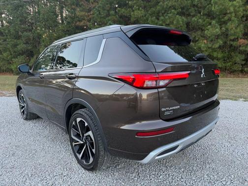 2022 Mitsubishi Outlander SEL Special Edition 2WD
