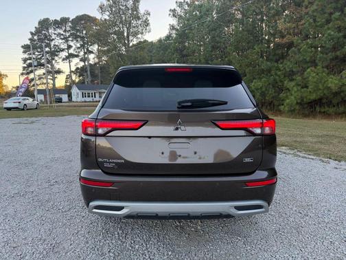 2022 Mitsubishi Outlander SEL Special Edition 2WD