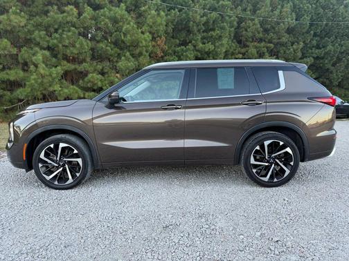 2022 Mitsubishi Outlander SEL Special Edition 2WD