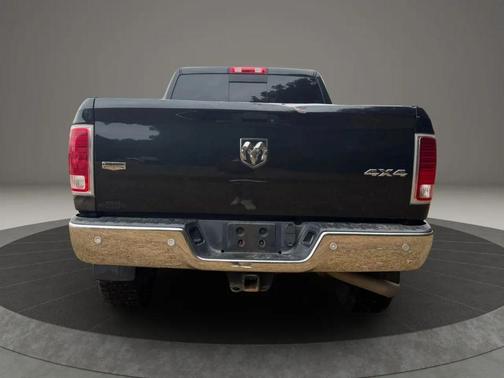 2018 RAM 2500 Laramie Crew Cab 4x4 6'4' Box