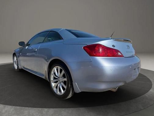 2011 INFINITI G37 Base