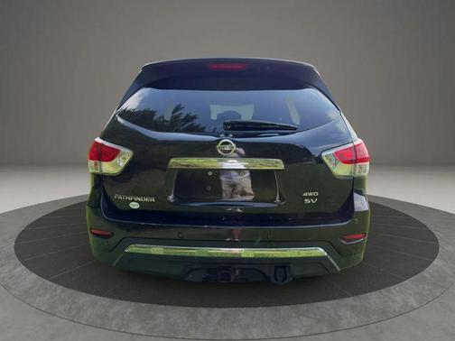 Black 2013 Nissan Pathfinder SV