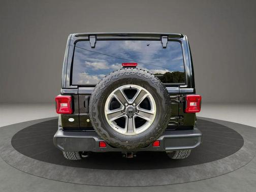 Black Clearcoat 2019 Jeep Wrangler Unlimited Sahara