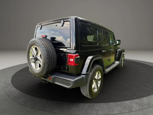 Black Clearcoat 2019 Jeep Wrangler Unlimited Sahara