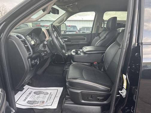 2024 RAM 2500 Laramie Crew Cab 4x4 6'4' Box