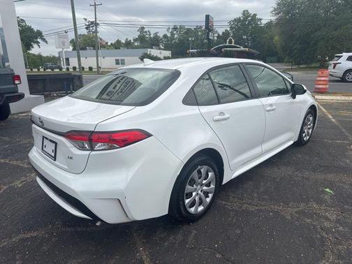 Super White 2021 Toyota Corolla LE