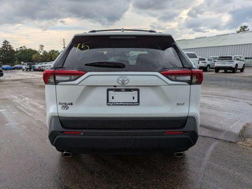 Pearl 2025 Toyota RAV4 XLE Premium