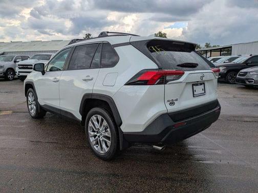 Pearl 2025 Toyota RAV4 XLE Premium