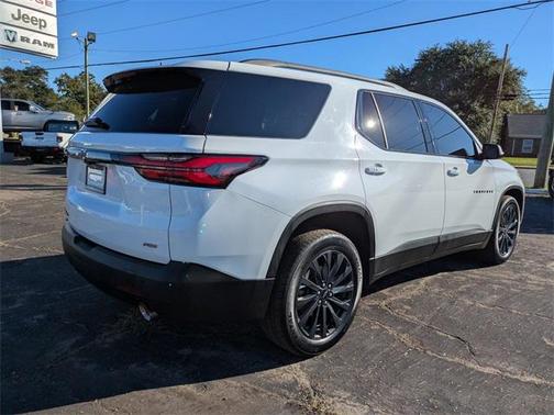 2022 Chevrolet Traverse RS