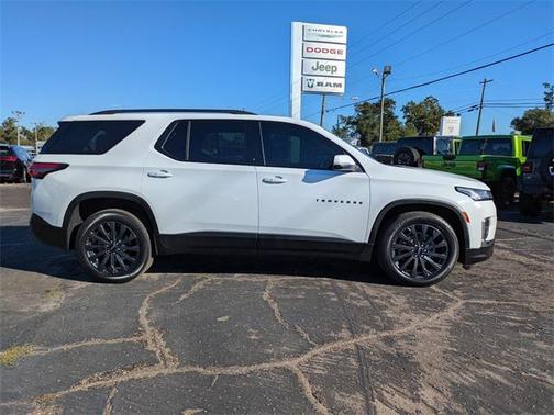 2022 Chevrolet Traverse RS