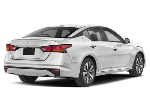 Pearl White Tricoat 2022 Nissan Altima 2.5 SV