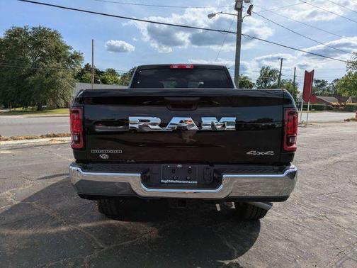 Diamond Black Crystal Pearlcoat 2026 RAM 2500 Big Horn