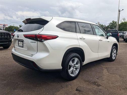 2020 Toyota Highlander Hybrid LE