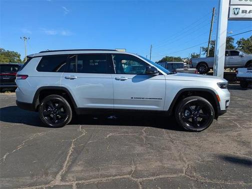 2025 Jeep Grand Cherokee L Altitude