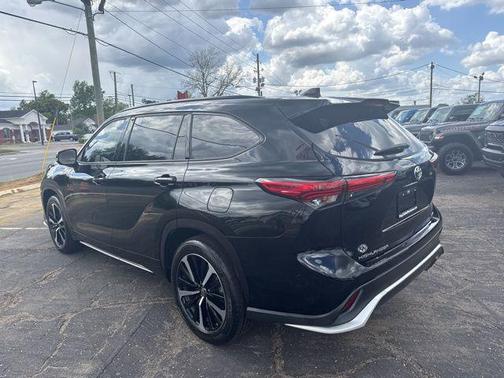 2022 Toyota Highlander XSE