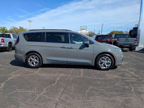 2023 Chrysler Pacifica Limited