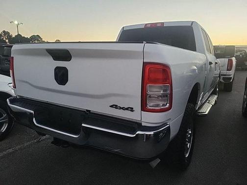 2023 RAM 2500 Big Horn Crew Cab 4x4 6'4' Box