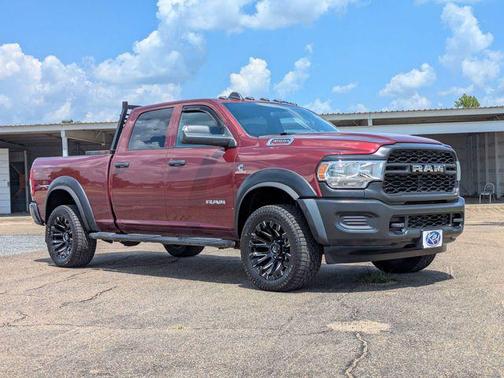 Delmonico Red Pearlcoat 2022 RAM 3500 Tradesman Crew Cab 4x4 6'4' Box