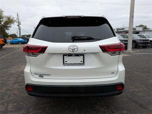 2019 Toyota Highlander SE