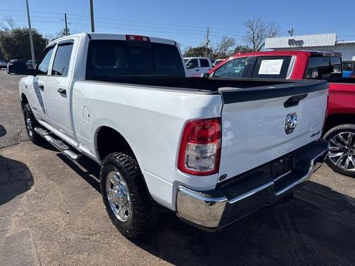 2022 RAM 2500 Tradesman Crew Cab 4x4 6'4' Box