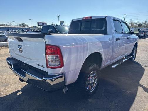 2022 RAM 2500 Tradesman Crew Cab 4x4 6'4' Box