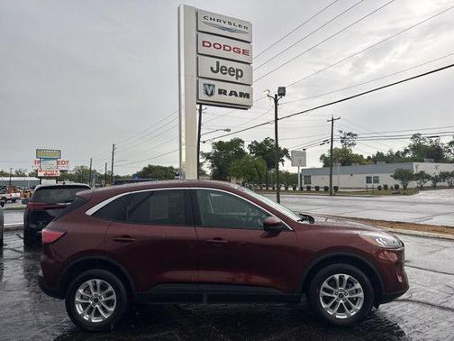 2021 Ford Escape SE