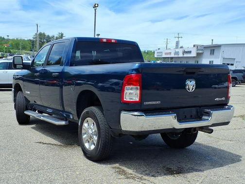 Patriot Blue Pearlcoat 2024 RAM 2500 Big Horn Crew Cab 4x4 6'4' Box