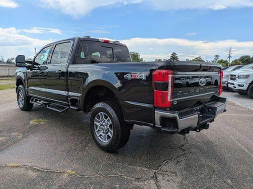 Black Metallic 2024 Ford F-250 Lariat