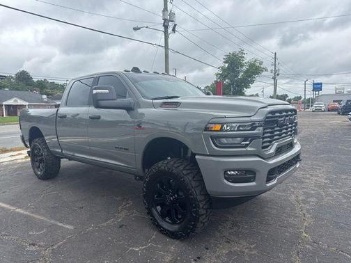 Ceramic Gray Clearcoat 2026 RAM 2500 Big Horn Crew Cab 4x4 6'4' Box