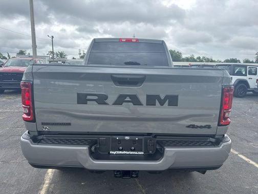 Ceramic Gray Clearcoat 2026 RAM 2500 Big Horn Crew Cab 4x4 6'4' Box