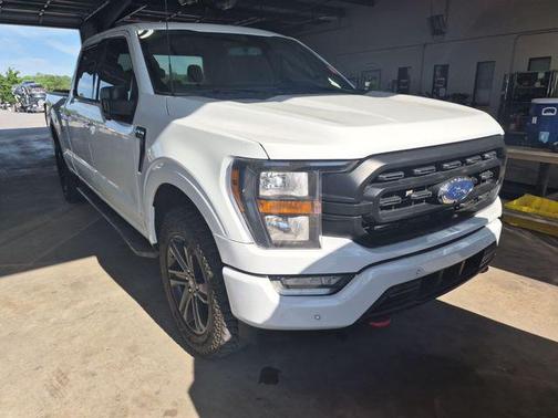 OXFORD WHITE 2022 Ford F-150 XLT