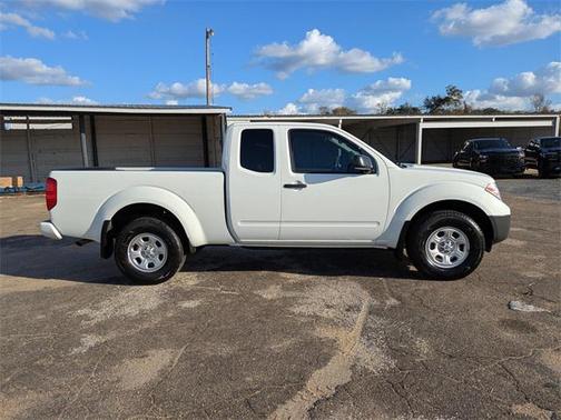 2021 Nissan Frontier S