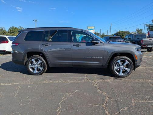 Baltic Gray Metallic Clearcoat 2025 Jeep Grand Cherokee L Limited