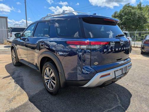 Deep Ocean Blue Pearl 2025 Nissan Pathfinder SL FWD