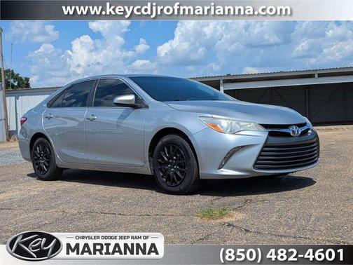 Celestial Silver Metallic 2017 Toyota Camry LE
