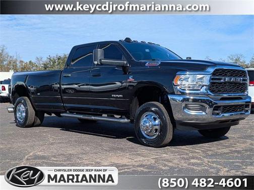 2022 RAM 3500 Tradesman Crew Cab 4x4 8' Box