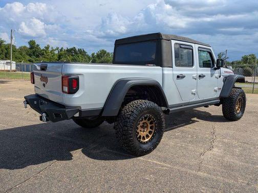 Silver Zynith Clearcoat 2022 Jeep Gladiator Mojave 4x4