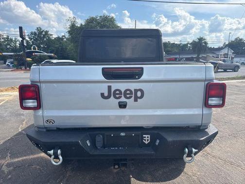 Silver Zynith Clearcoat 2022 Jeep Gladiator Mojave 4x4