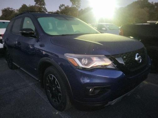 2019 Nissan Pathfinder SL
