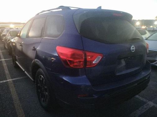 2019 Nissan Pathfinder SL