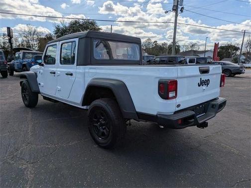 2026 Jeep Gladiator Sport