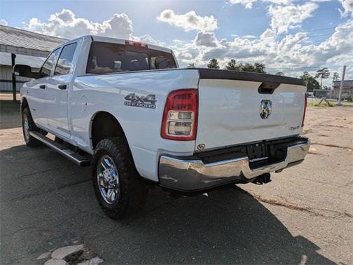 2022 RAM 2500 Tradesman Crew Cab 4x4 6'4' Box