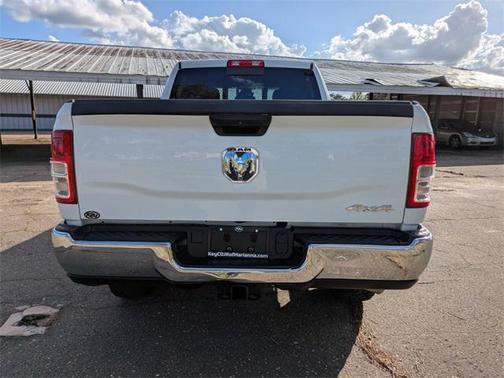2022 RAM 2500 Tradesman Crew Cab 4x4 6'4' Box