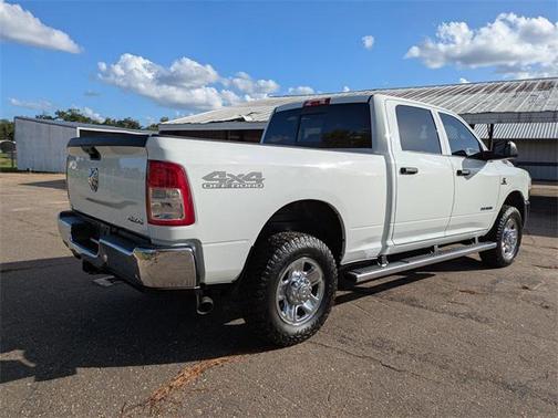 2022 RAM 2500 Tradesman Crew Cab 4x4 6'4' Box