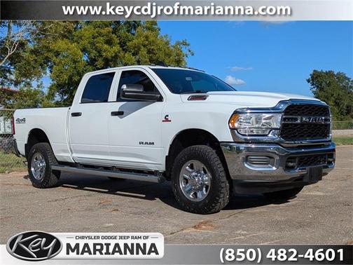 2022 RAM 2500 Tradesman Crew Cab 4x4 6'4' Box