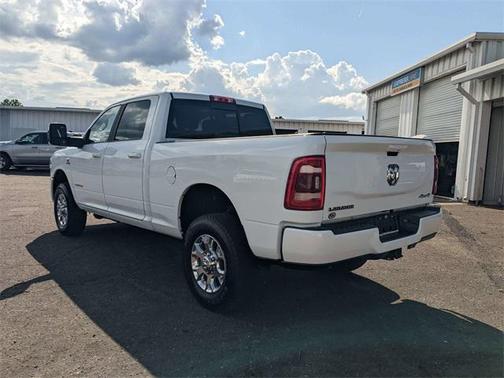 2023 RAM 2500 Laramie Crew Cab 4x4 6'4' Box