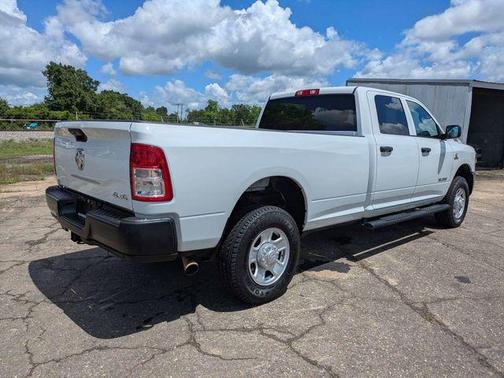 Bright White Clearcoat 2022 RAM 2500 Tradesman Crew Cab 4x4 8' Box
