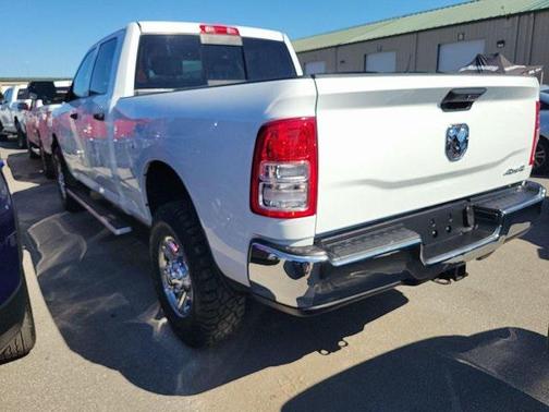 2020 RAM 2500 Tradesman Crew Cab 4X4 6'4' Box