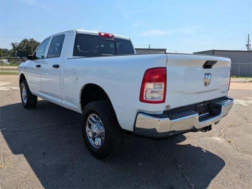 2020 RAM 2500 Tradesman Crew Cab 4X4 6'4' Box