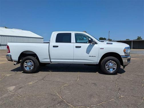 2020 RAM 2500 Tradesman Crew Cab 4X4 6'4' Box
